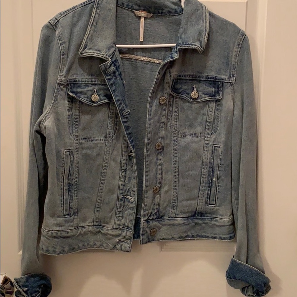 Free People denim jacket! Like new! Worn once!